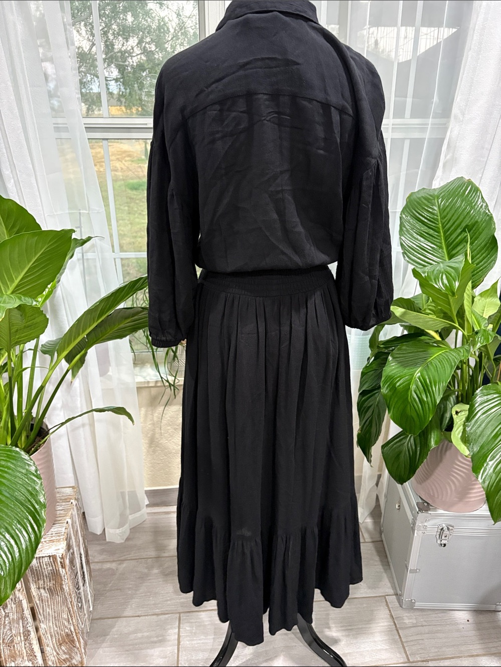 Button-Front Maxi Dress - Picture 2 of 5